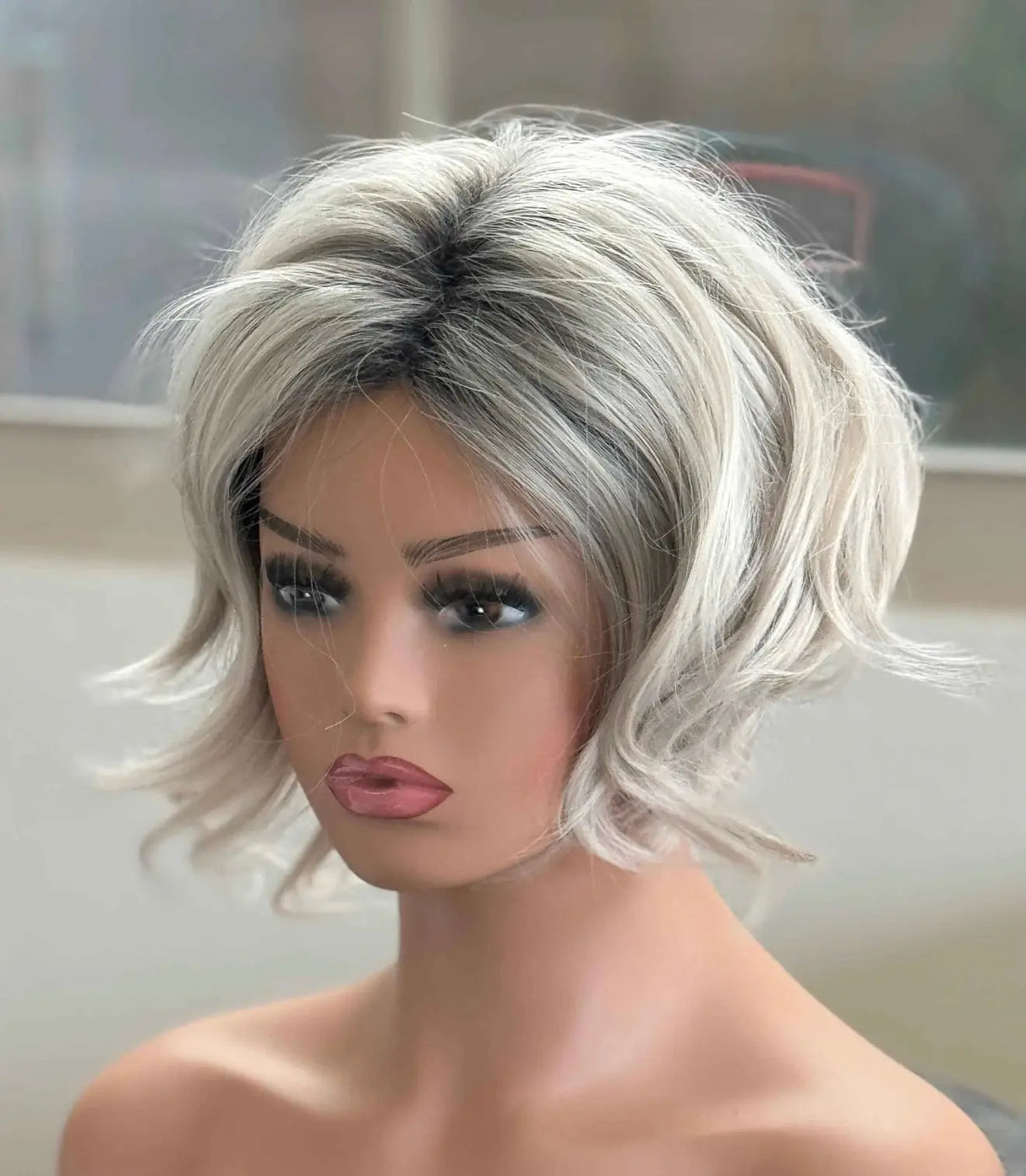 Tillstyle silver mix blonde layered short synthetic wig with bangs#color_silver-mix-blonde