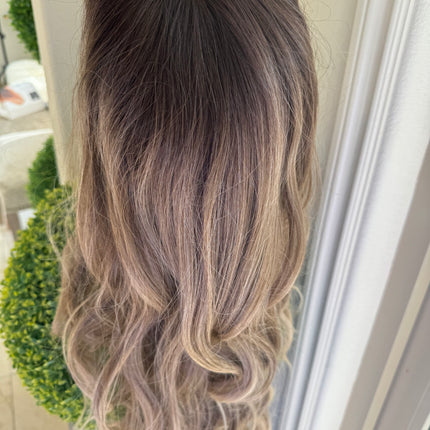 Tillstyle long ombre dirty blonde wavy for women 26 inch middle part water wave wig