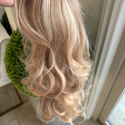 Tillstyle long  body wave wig blonde with highlights wig with bangs layered synthetic wig 22 inches