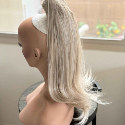 Tillstyle white blonde highlighted ponytail
