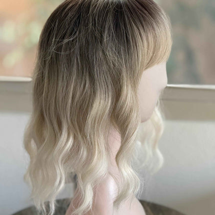 Tillstyle  short blonde wig ash brown roots wig loose body wave air bangs