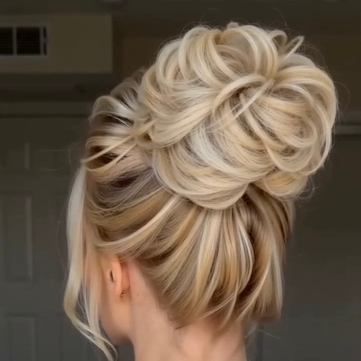 #color-light-blonde-highlighted