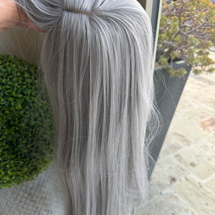 Tillstyle long silver wig with bangs straight wig for women 26 inch