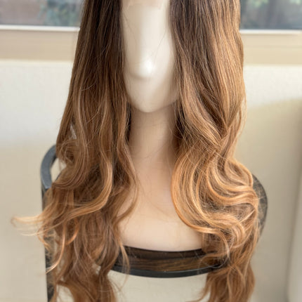 Tillstyle long ombre honey blonde wavy wig for women 26 inch middle part curly wavy wig
