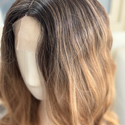 Tillstyle long ombre honey blonde wavy wig for women 26 inch middle part curly wavy wig