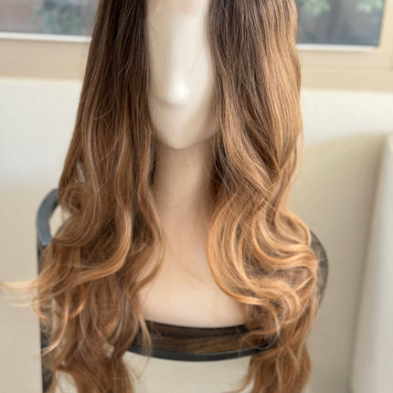Tillstyle long ombre honey blonde wavy wig for women 26 inch middle part curly wavy wig