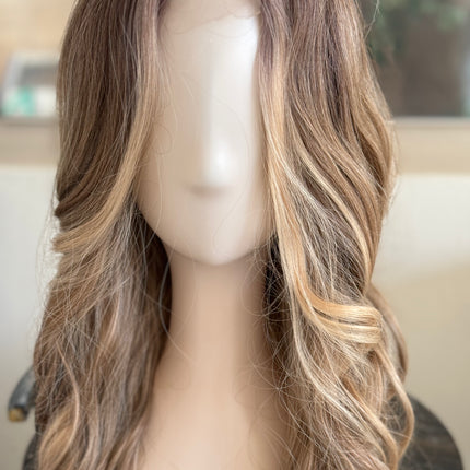 Tillstyle long ombre blonde wavy wig for women 26 inch middle part curly wavy wig
