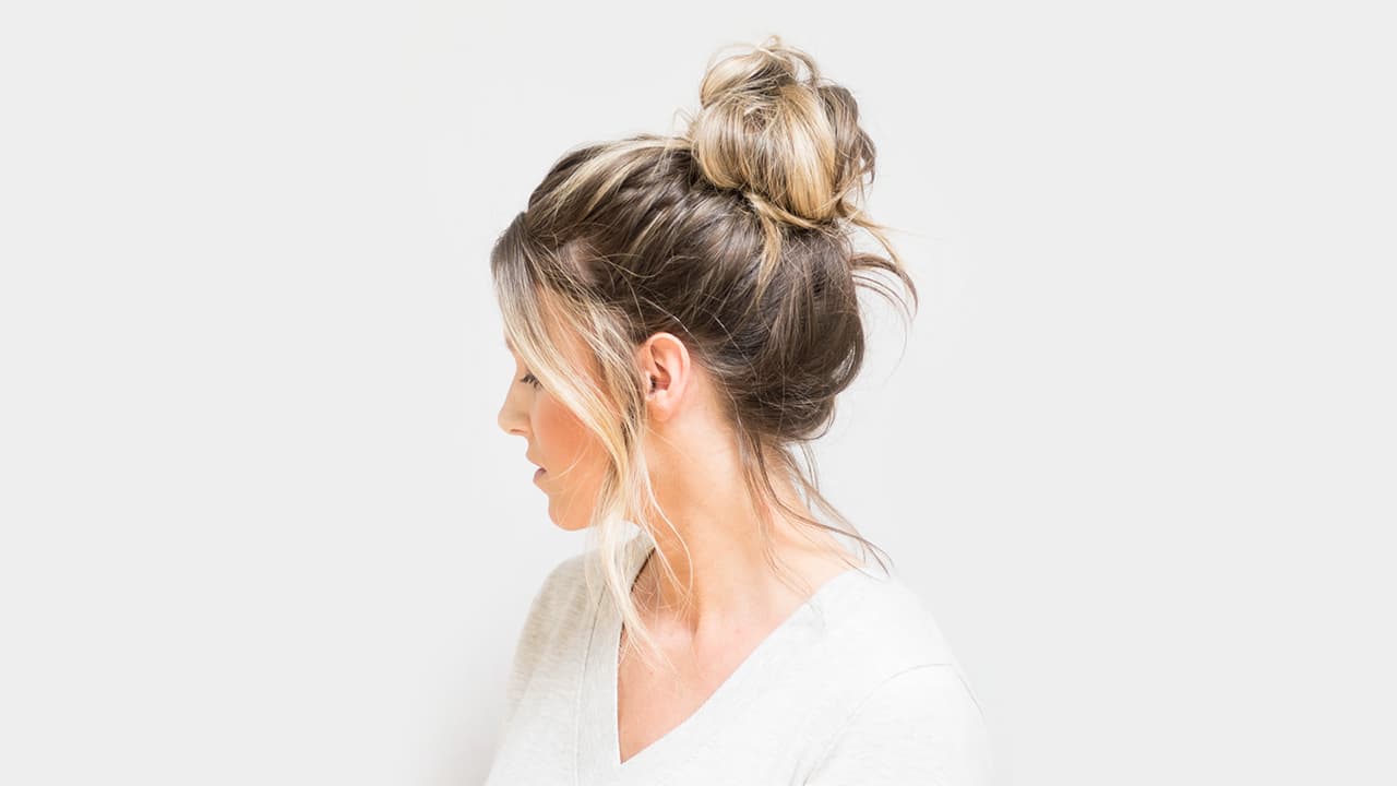 10 Cool Summer Messy Bun Styles to Try