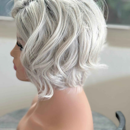 Tillstyle white silver grey short layered wig