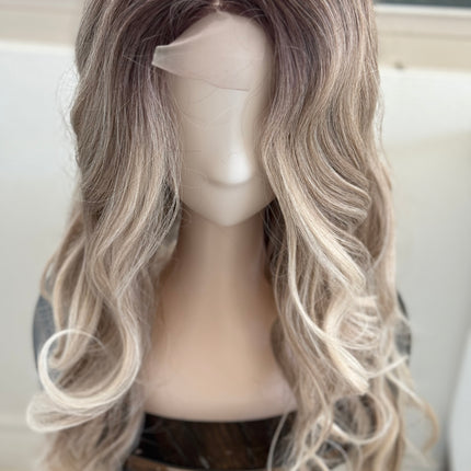 Tillstyle long ombre dirty blonde wavy for women 26 inch middle part curly wavy wig