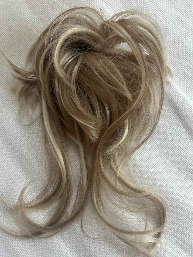 Tillstyle elastic hairbun scrunchie hair piece for women with long bangs bleach blonde ombre highlights