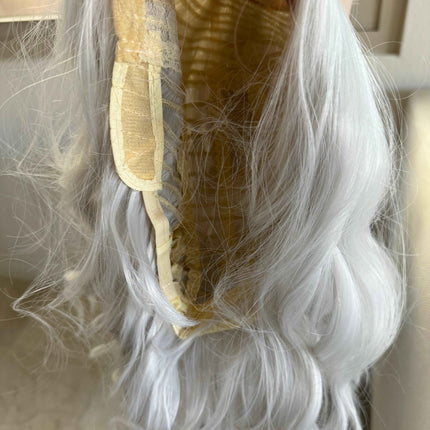 Tillstyle white wig / white silver grey