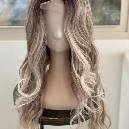 Tillstyle long ombre dirty blonde wavy for women 26 inch middle part curly wavy wig