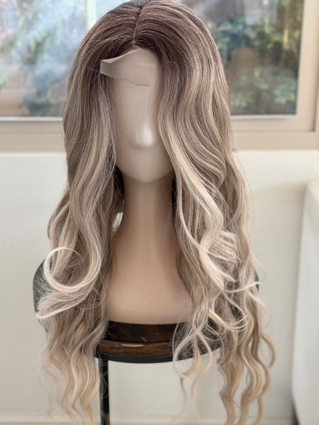 Tillstyle long ombre dirty blonde wavy for women 26 inch middle part curly wavy wig