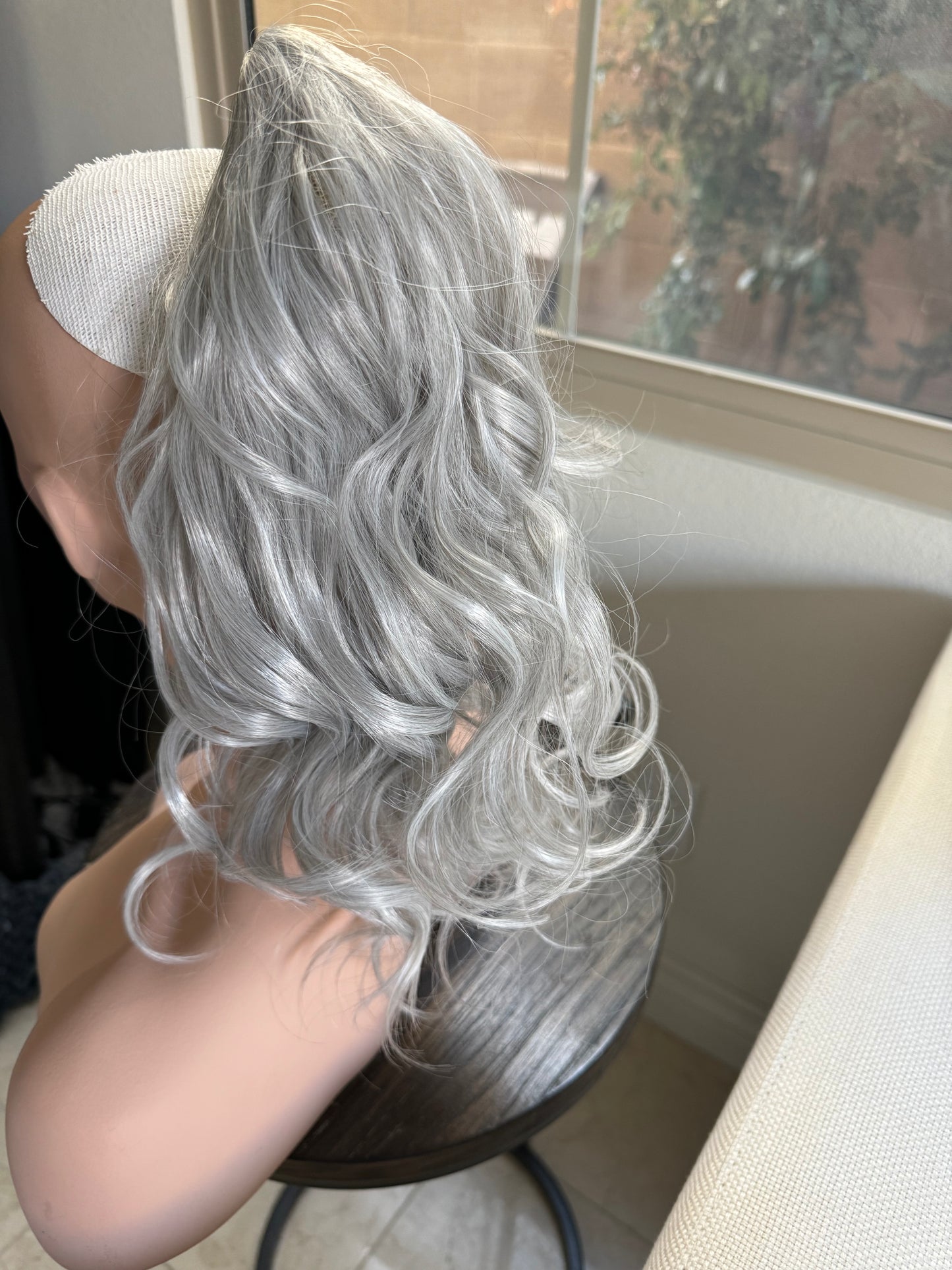 Tillstyle  white silver grey clip in ponytail claw clip pony tail