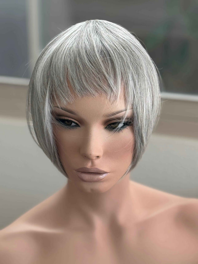 Tillstyle blonde grey large bangs