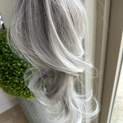 Tillstyle grey /white ends curly claw clip ponytail