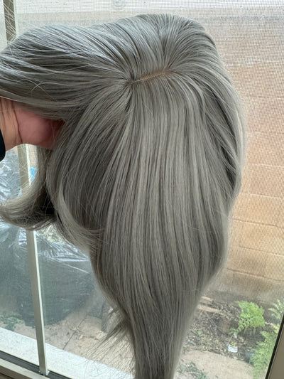 Tillstyle medium grey wig with bangs