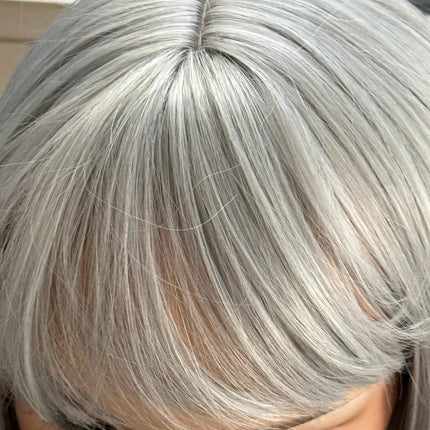 Tillstyle light grey silver bob  wig with curtain bangs