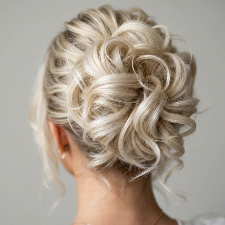 #color-liggt-creme-blonde