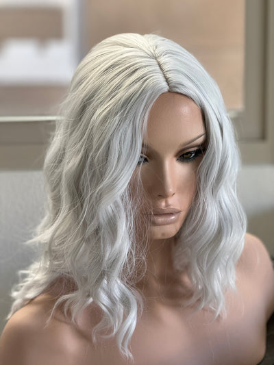 Tillstyle white wig / white silver grey