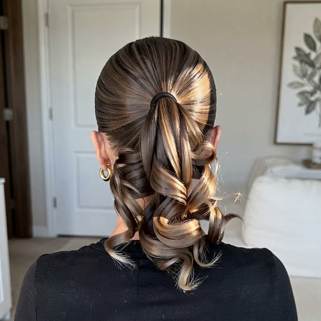 Short Clip-In Curly Ponytail Extension – 8 Inch