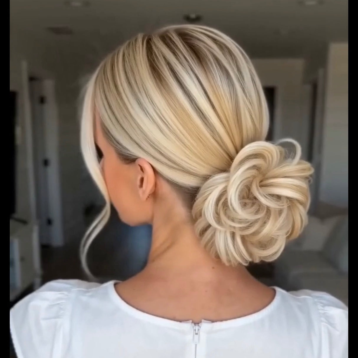 #color-creme-blonde-highlighted