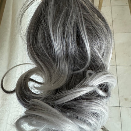 Tillstyle salt and pepper dark grey claw clip ponytail