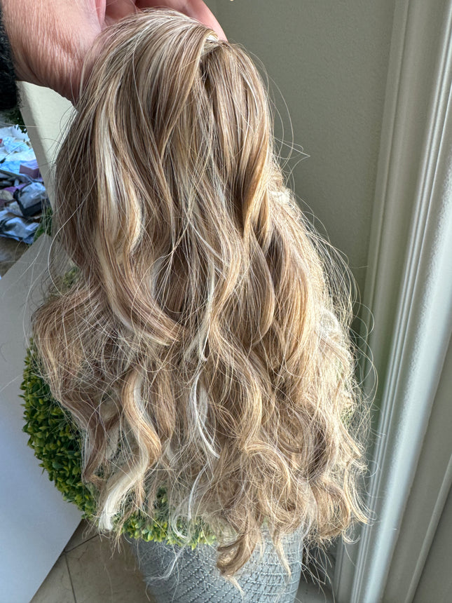 Tillstyle  ash blonde highlighted wavy clip in ponytail