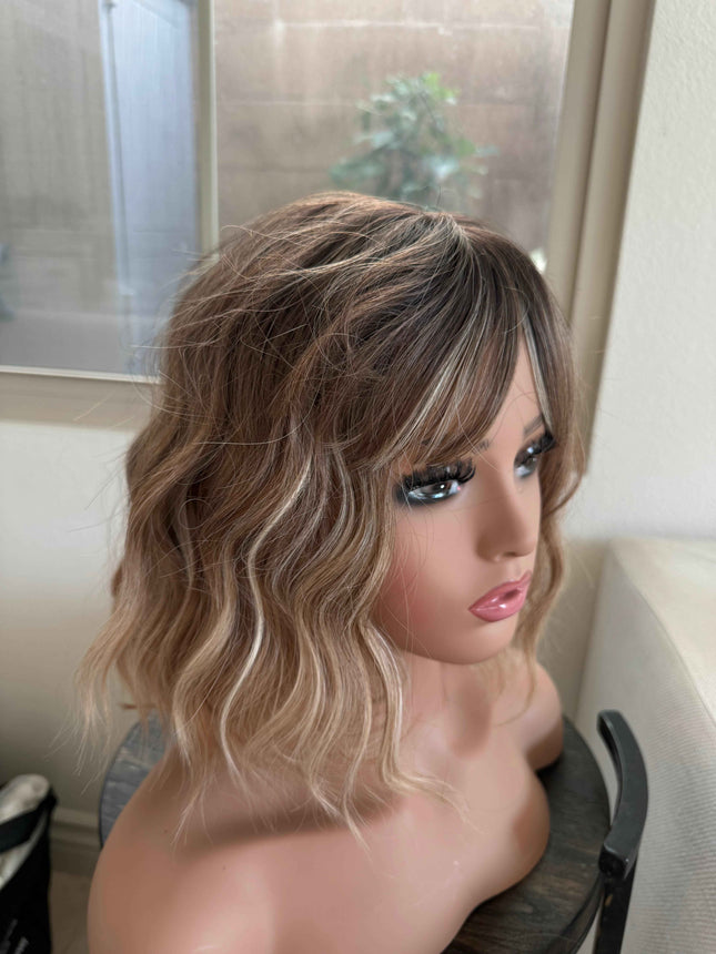 Tillstyle ash blonde water-wave short wig