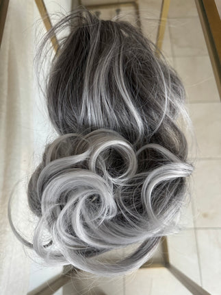 Tillstyle salt and pepper dark grey claw clip ponytail