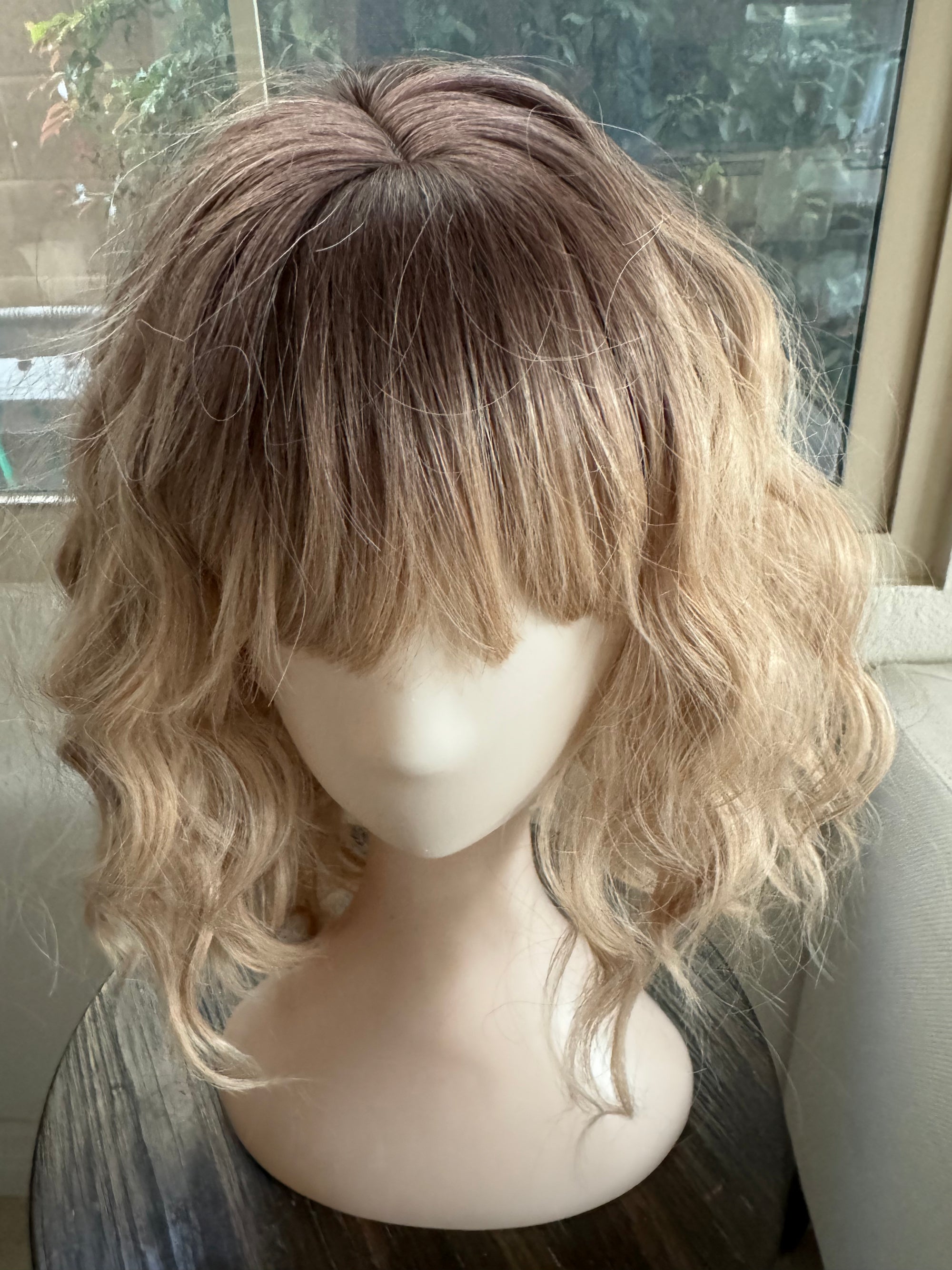 Tillstyle short ombre blonde wig with bangs bob wigs for women loose body wave air bangs