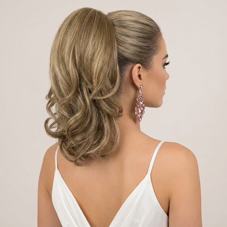 #color-brownish -blonde