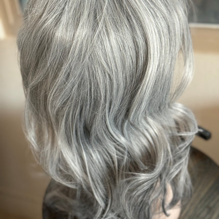 Tillstyle light grey silver wig with curtain bangs for women layered grey wig with pale white ends