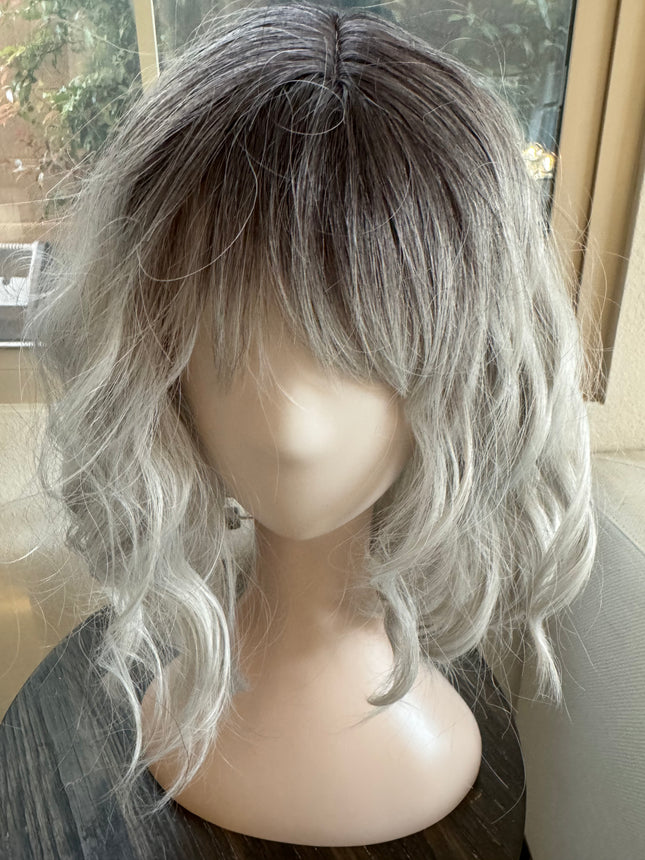 Tillstyle short  silver grey bob wigs for women loose body wave air bangs