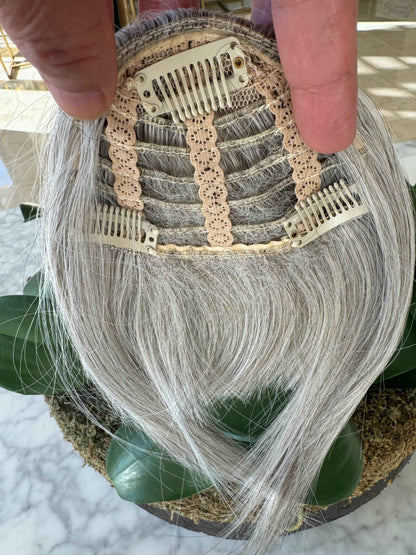 Tillstyle blonde grey large bangs