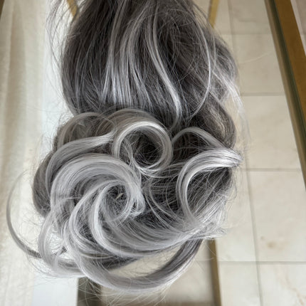 Tillstyle salt and pepper dark grey claw clip ponytail