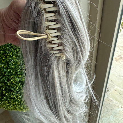 Tillstyle grey /white ends curly claw clip ponytail