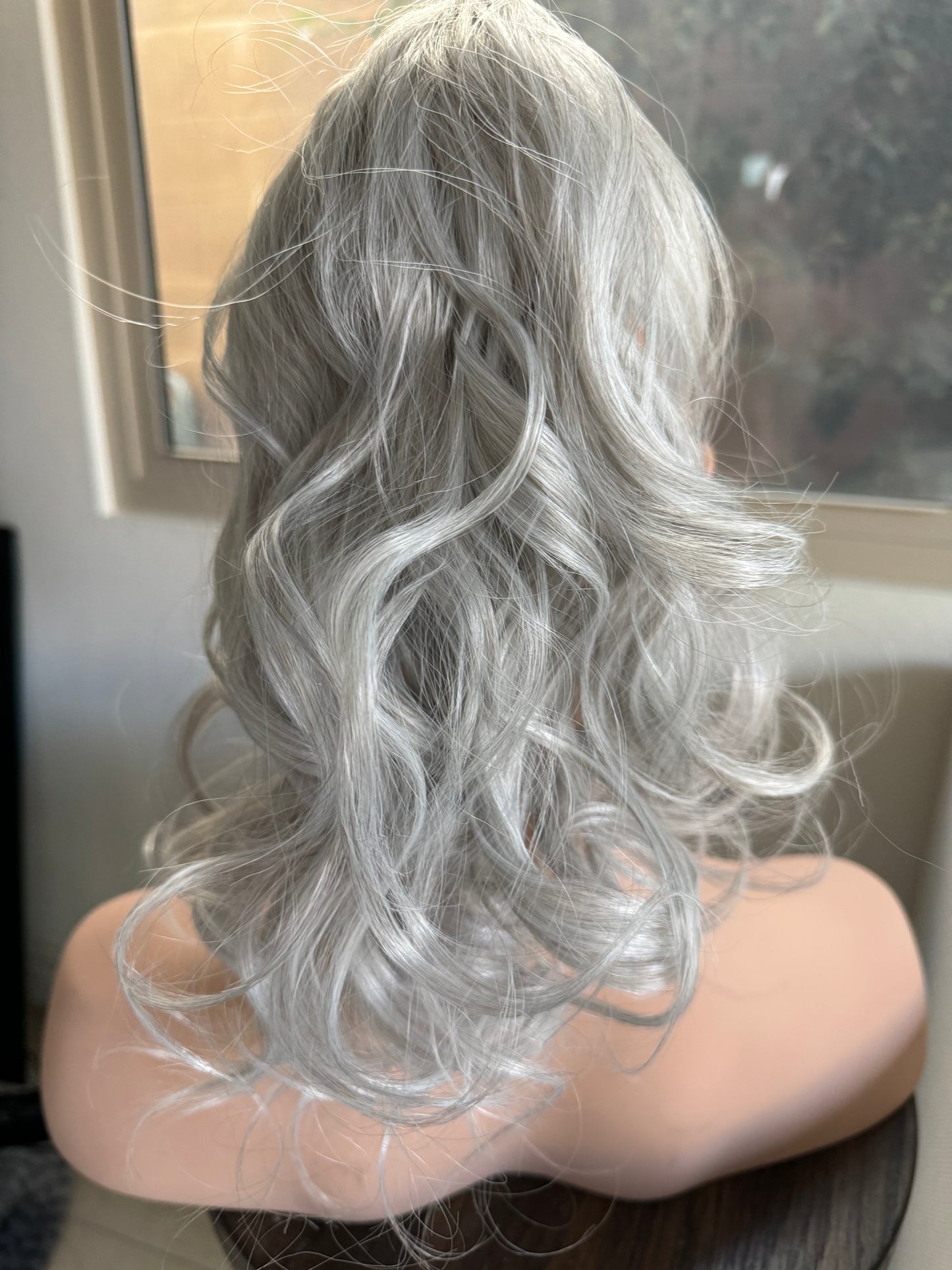 Tillstyle  white silver grey clip in ponytail claw clip pony tail