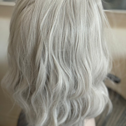 Tillstyle white grey wig for women loose body wave layered short wig bob wig premium synthetic fibre