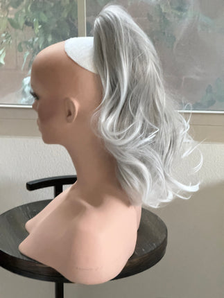 Tillstyle  light grey /white ends claw clip ponytail