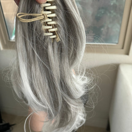 Tillstyle  light grey /white ends claw clip ponytail