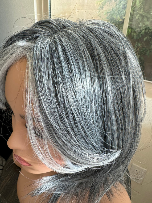 Tillstyle short grey layered wig /pale white ends/bangs