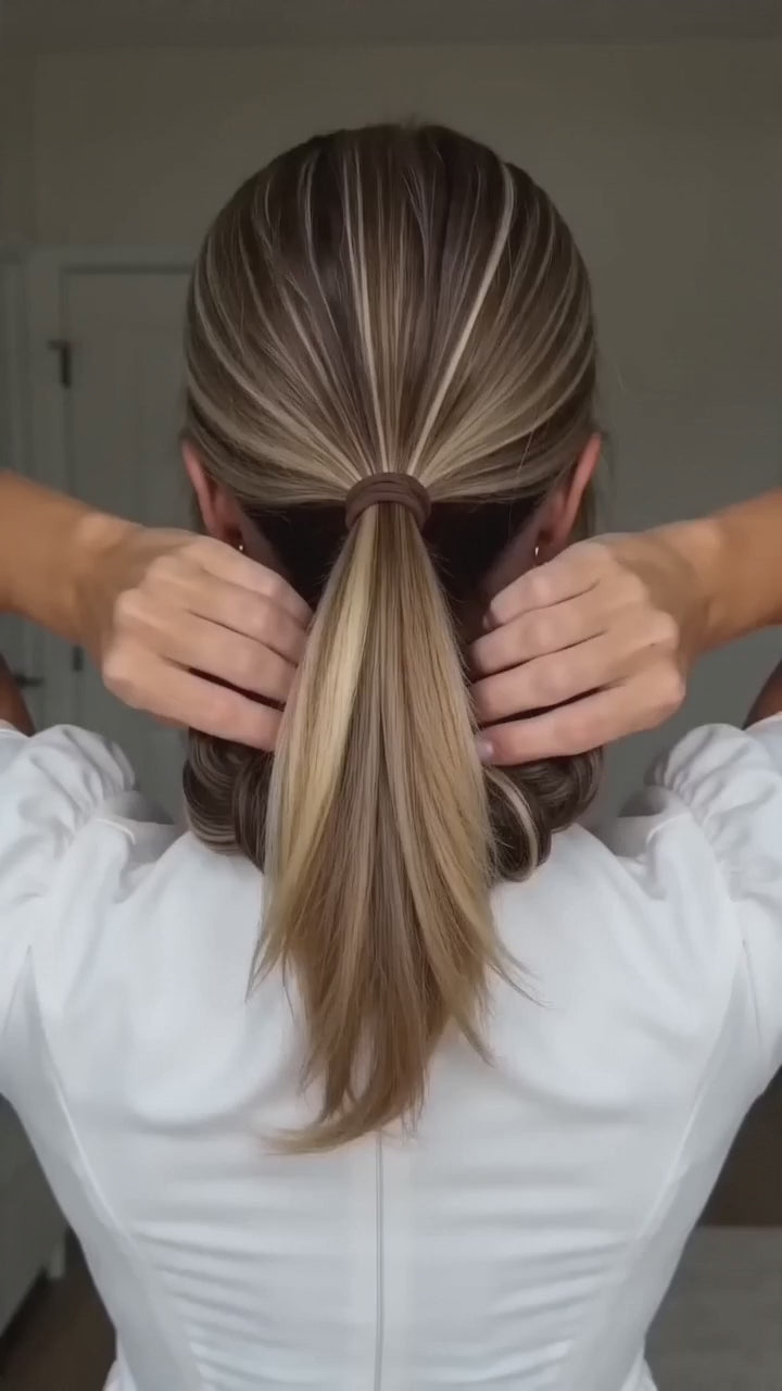 Messy Bun Hair Piece – Curly Synthetic Hair Bun
